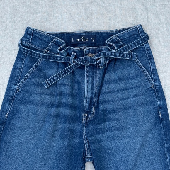Hollister Ultra High Rise Mom Jeans Size 27 - Picture 3 of 8